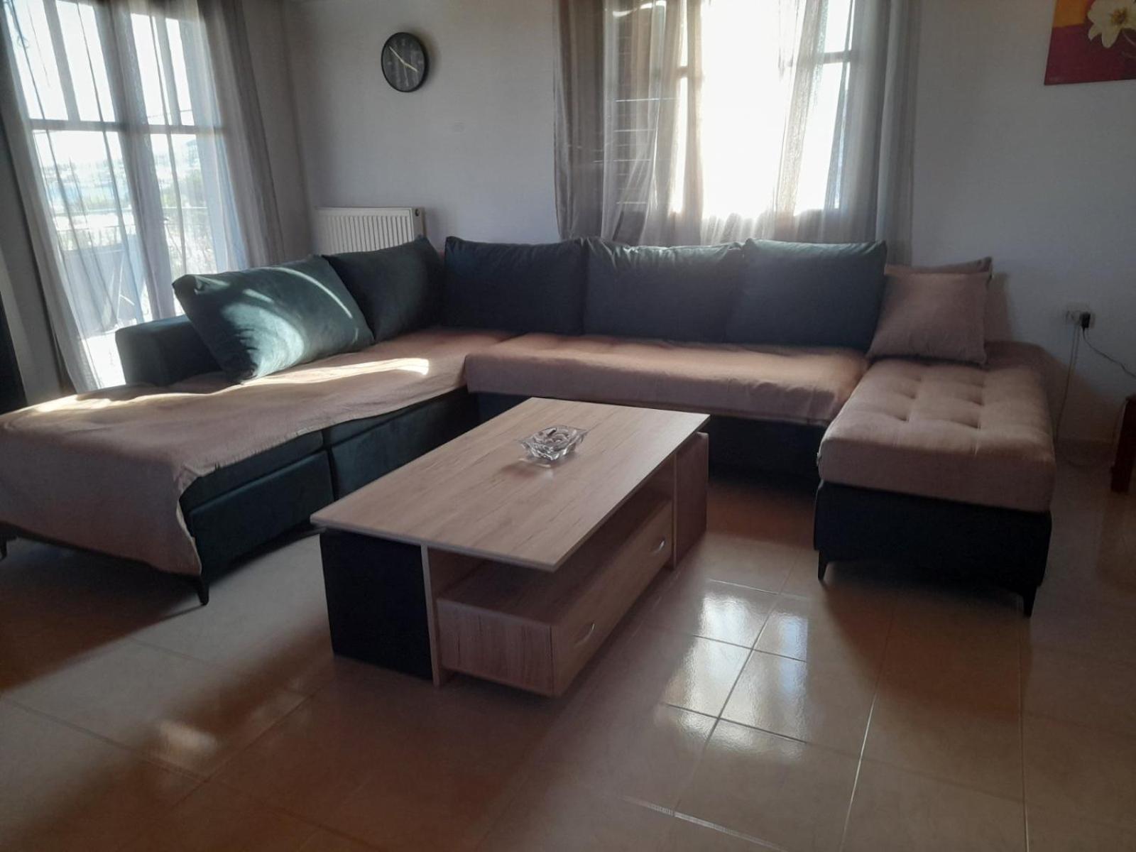 Elena'S Family House Apartment Artemida  Ngoại thất bức ảnh